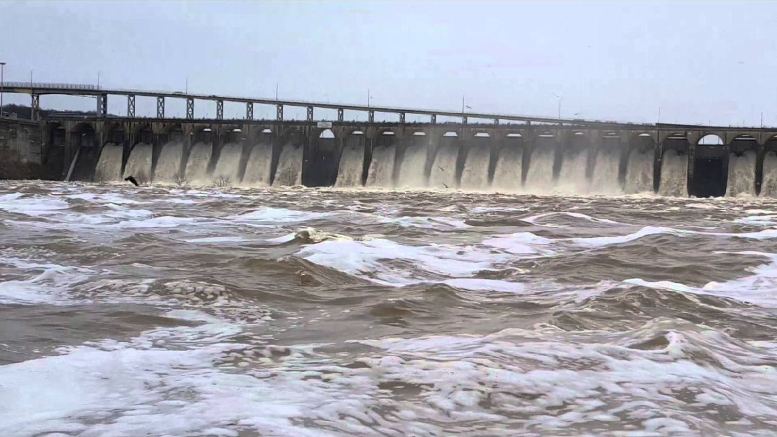Disaster Management issues high-level flood alert in Indus river
